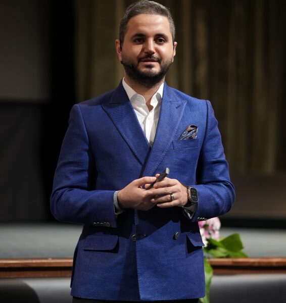 بیزینس کوچ علی حاج محمدی بیزینس کوچ علی حاج محمدی